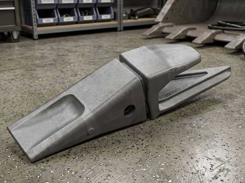 1789028244335233.jpg Customized-Solutions-for-Durable-Excavator-and-Loader-Bucket-Teeth-1.jpg