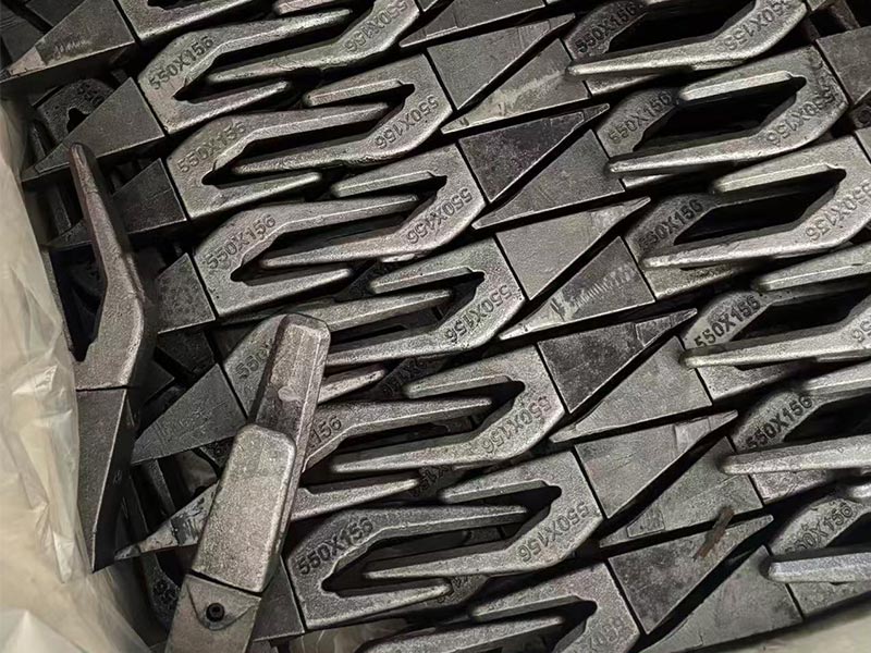 1789028295838560.jpg Excavator-Bucket-Teeth-and-Tooth-Adapters-for-Harsh-and-Extreme-Cold-Working-Conditions-1.jpg
